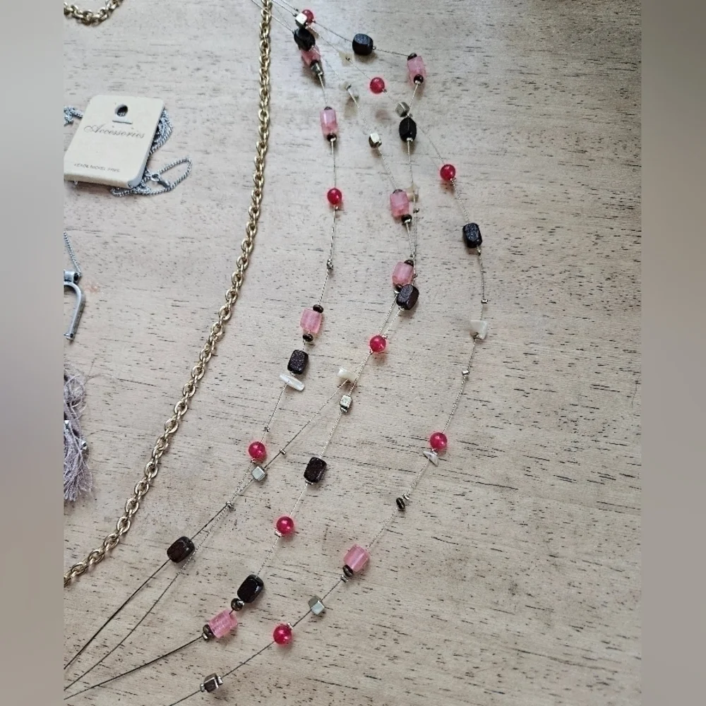Necklaces set of 3 - Picture 6 of 6
